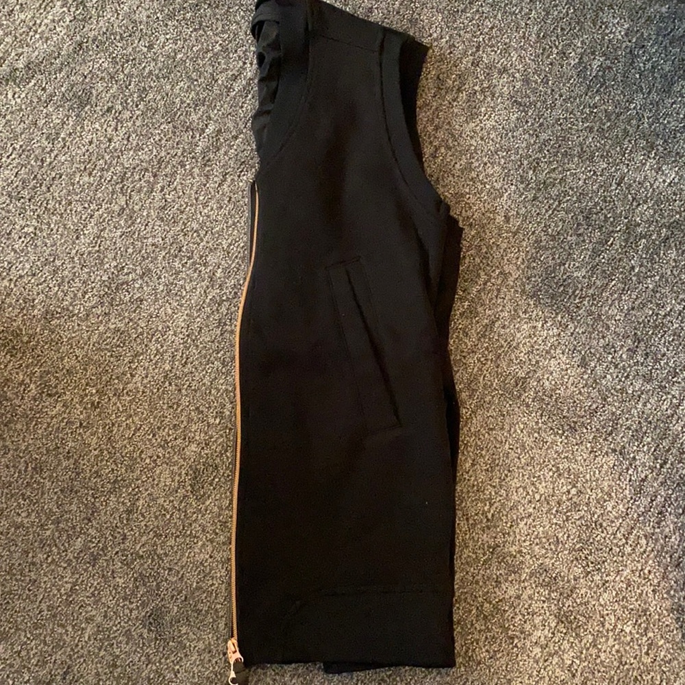 Lululemon vest.